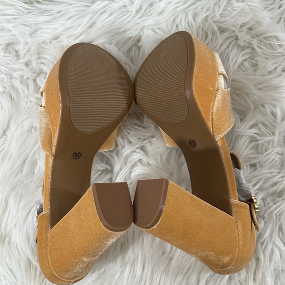 LULUS Crushest Champagne Velvet Rhinestone Ankle Strap Chunky Heels Size 10 NEW - Picture 11 of 15